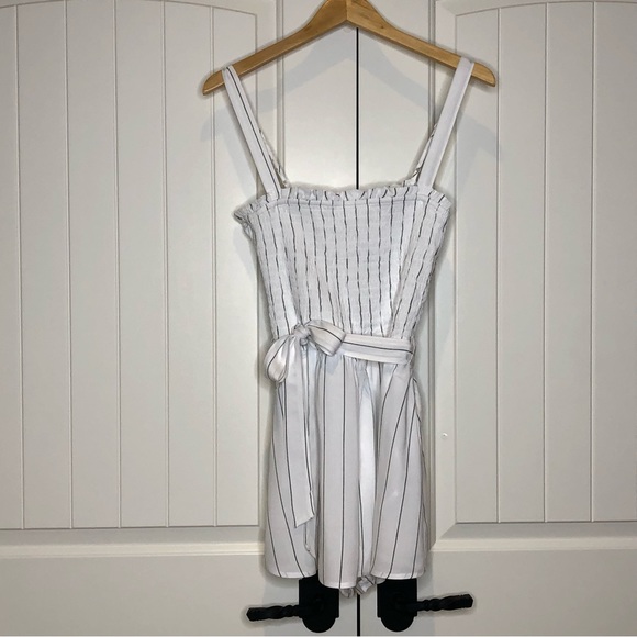 NWT MI AMI STRIPE TIE WAIST ROMPER WOMENS MEDIUM SMOKE & ANIMAL FREE HOME - Picture 6 of 11